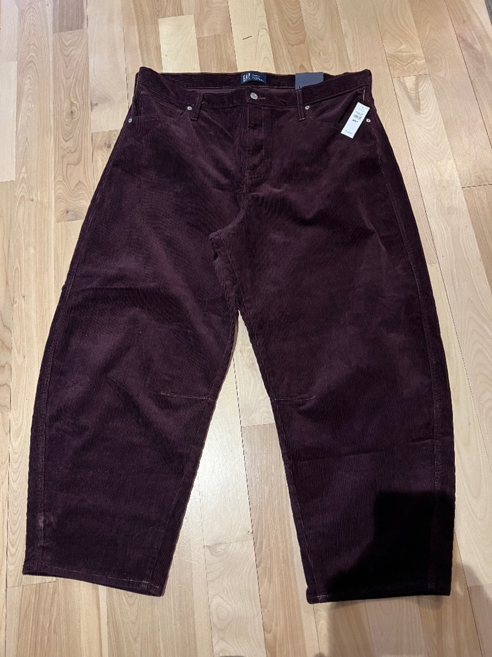 GAP Corduroy Wide-Leg Pants in Deep Burgundy
